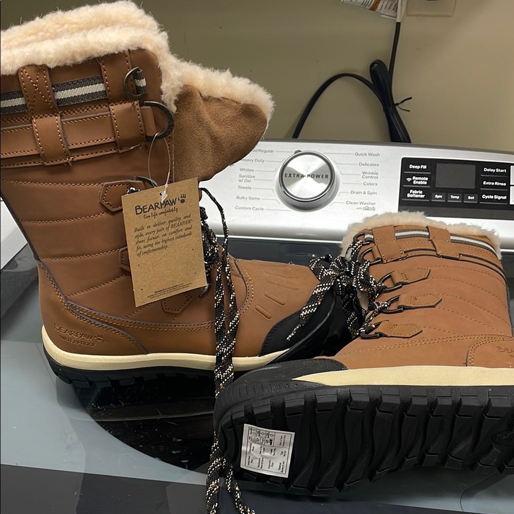 BearPaw Tan Snow Boots with Fur Trim